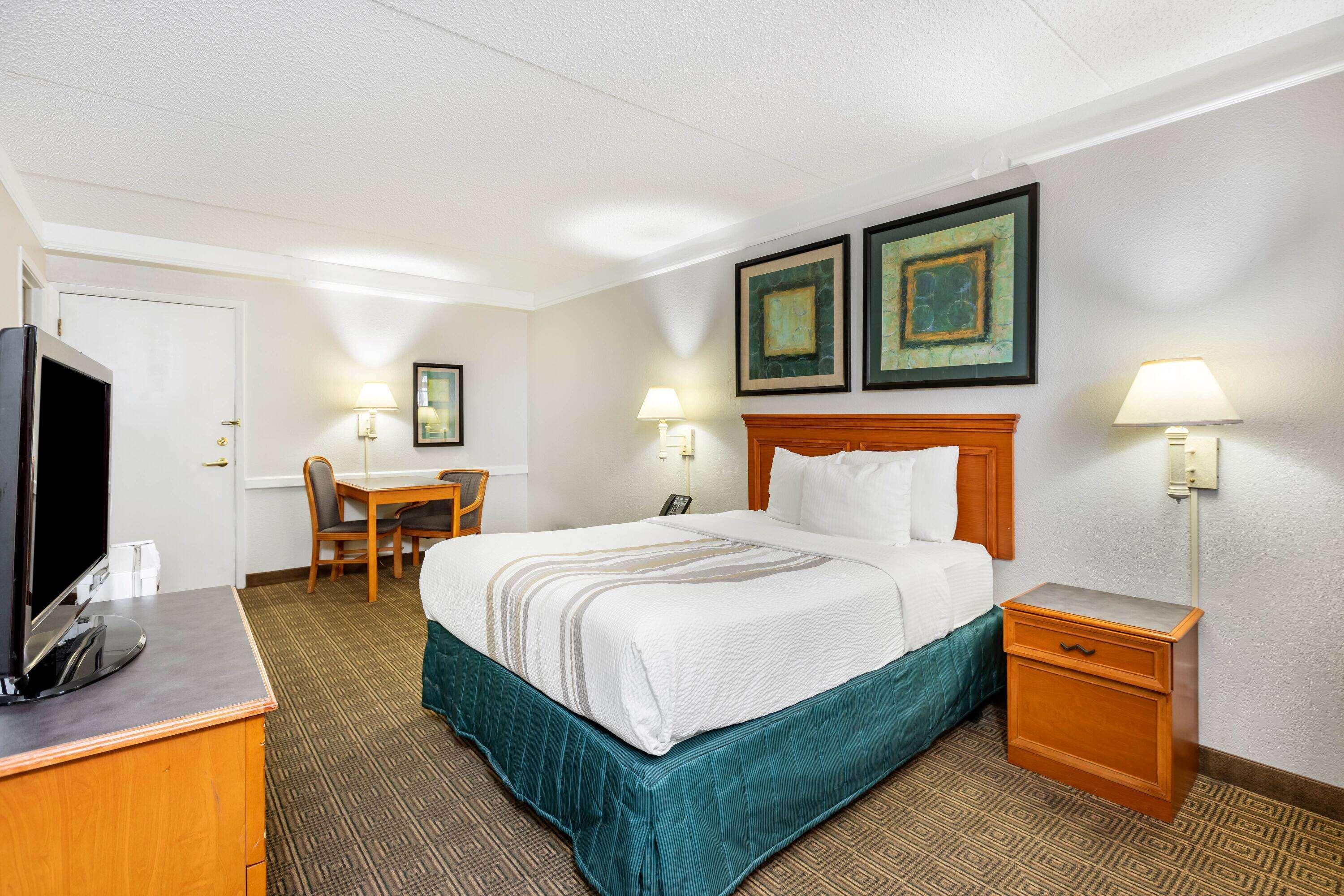 La Quinta Inn By Wyndham El Paso West Exterior photo