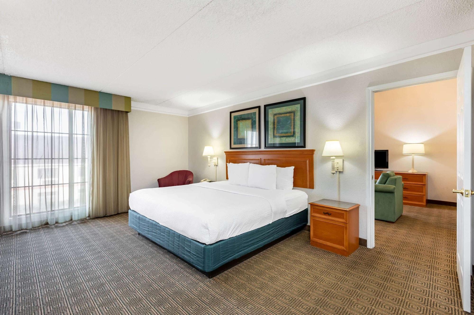 La Quinta Inn By Wyndham El Paso West Exterior photo