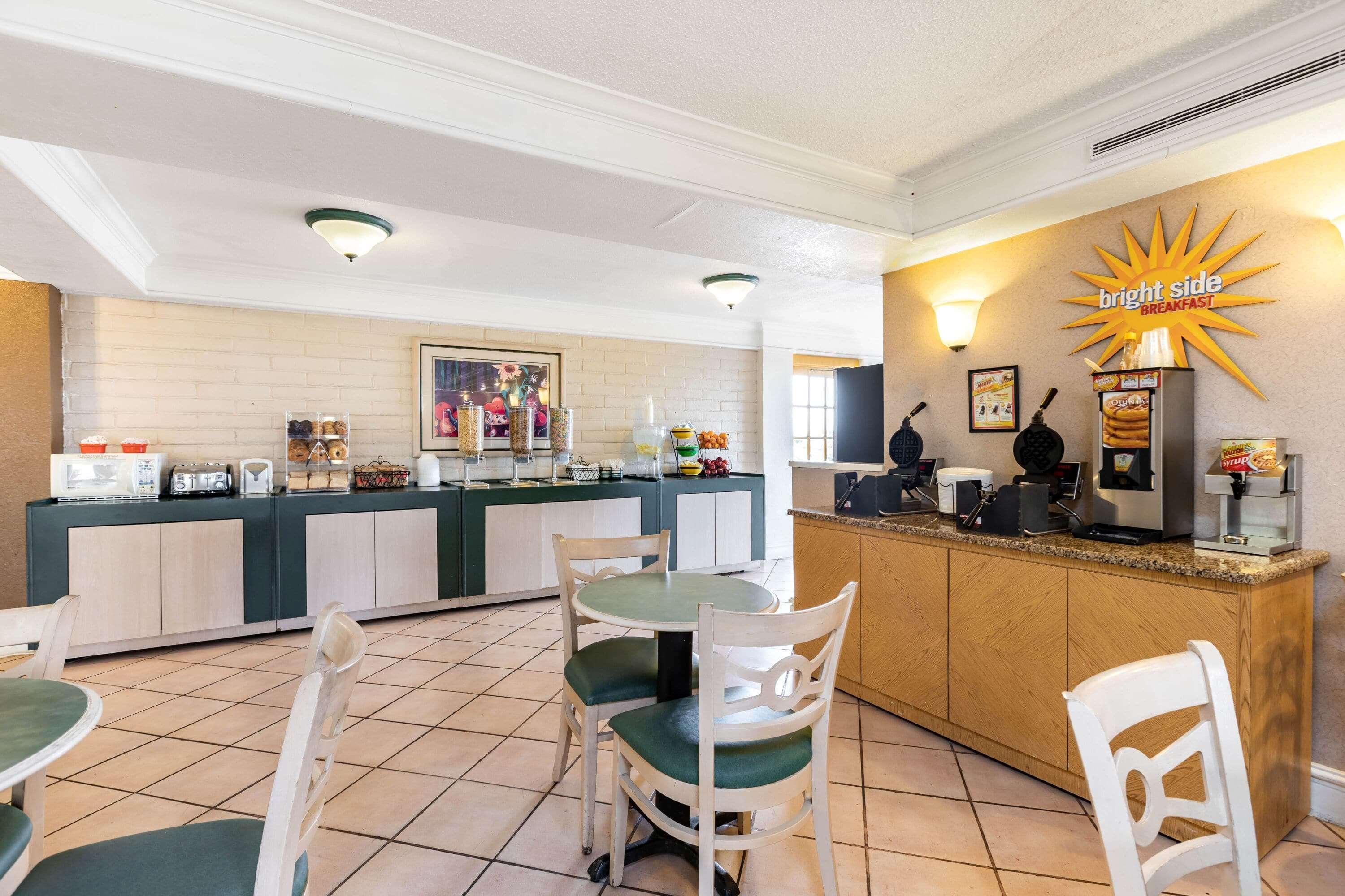 La Quinta Inn By Wyndham El Paso West Exterior photo